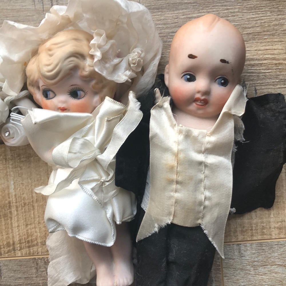 Antique Bride and Groom porcelain dolls!